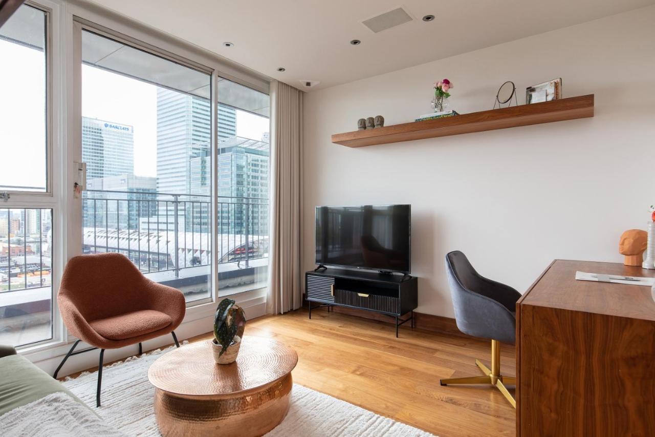 The Canary Wharf Secret - Glamorous 3Bdr Flat With Terrace And Parking Apartamento Londres Exterior foto